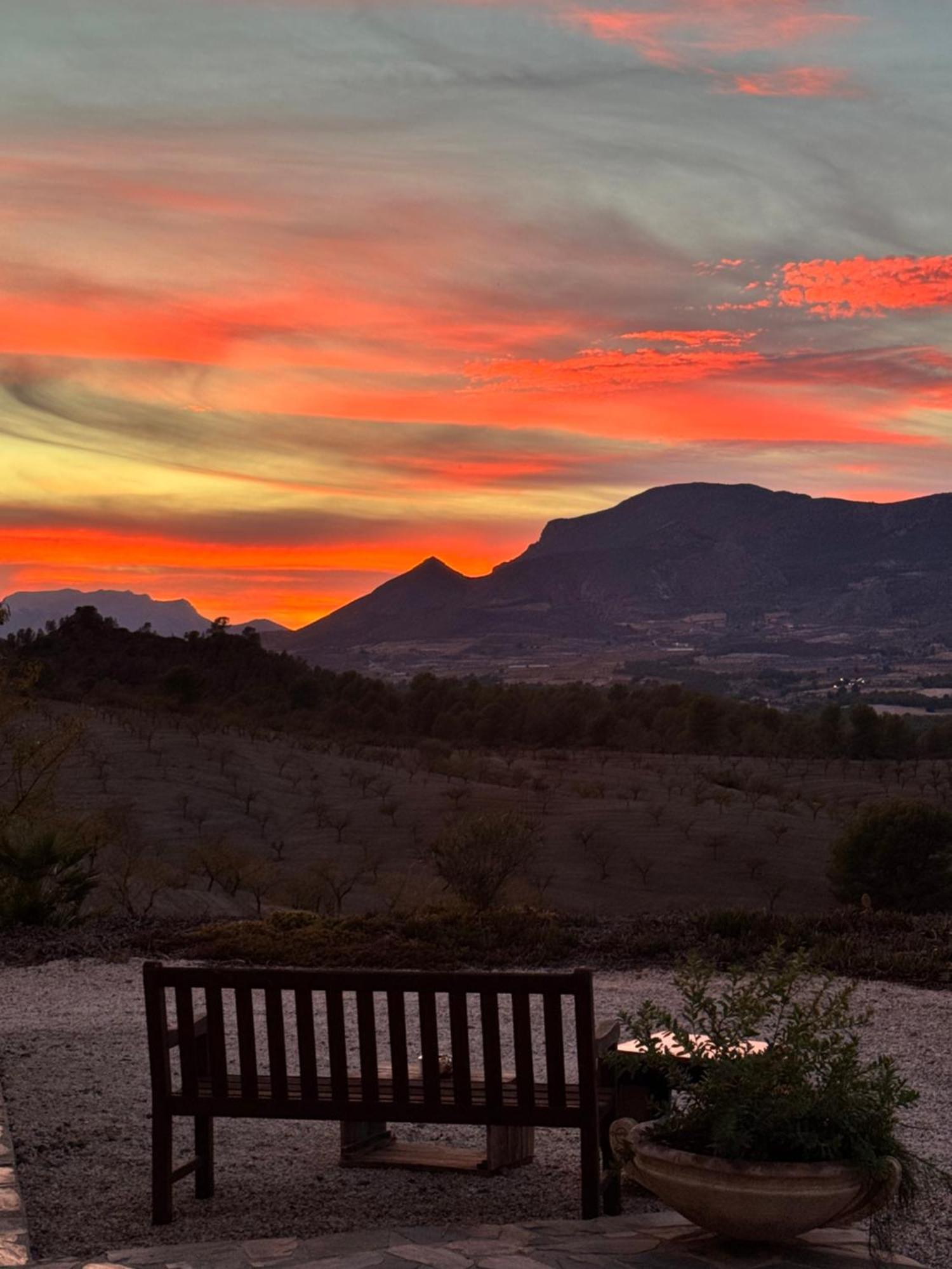 Bed and Breakfast Casa Lamberdina Fuensanta  Екстер'єр фото